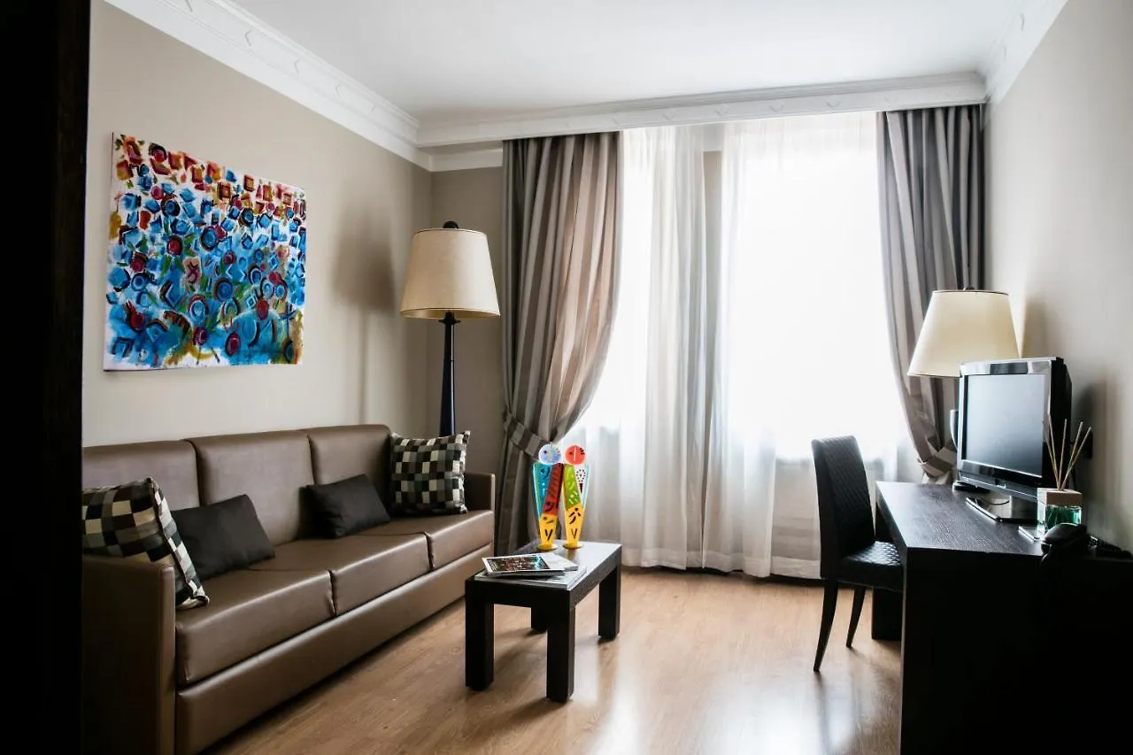 Th Roma - Carpegna Palace Italy
