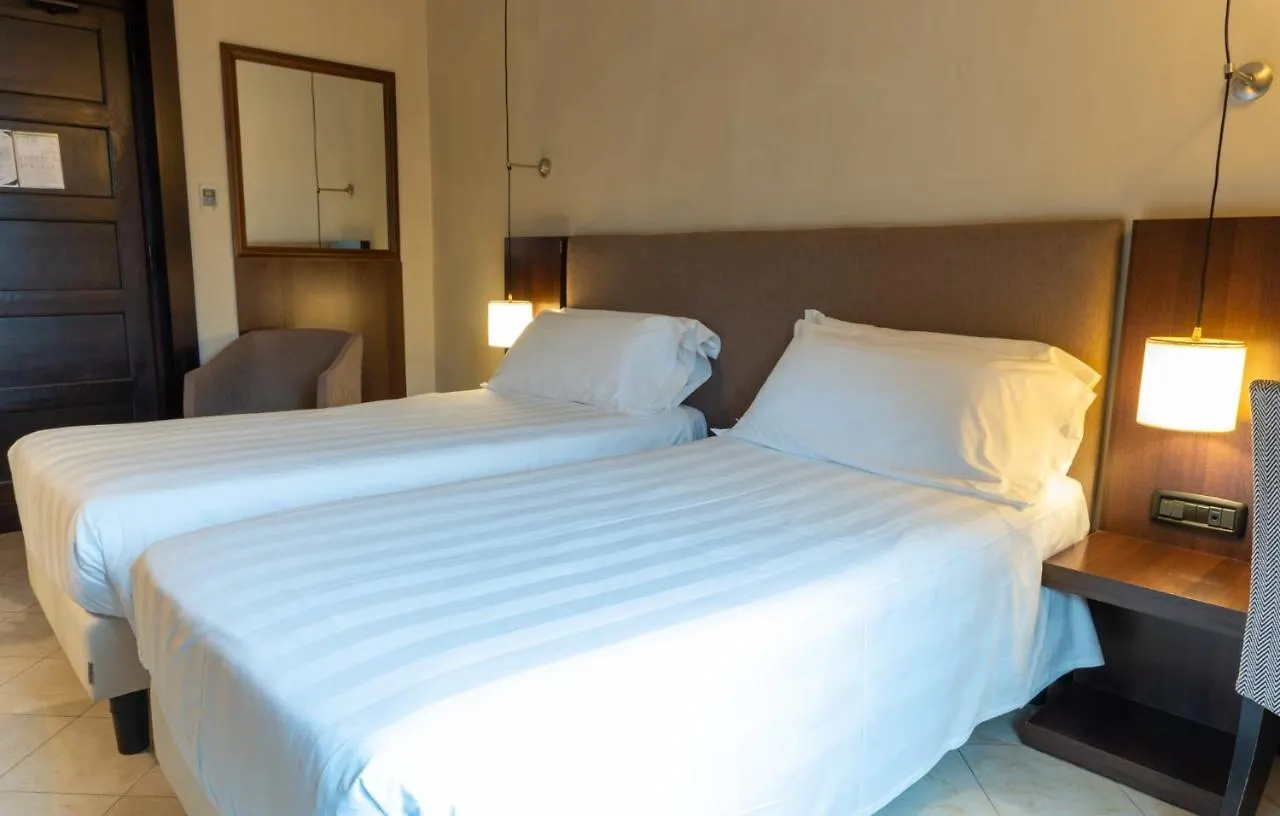 Th Roma - Carpegna Palace Hotel