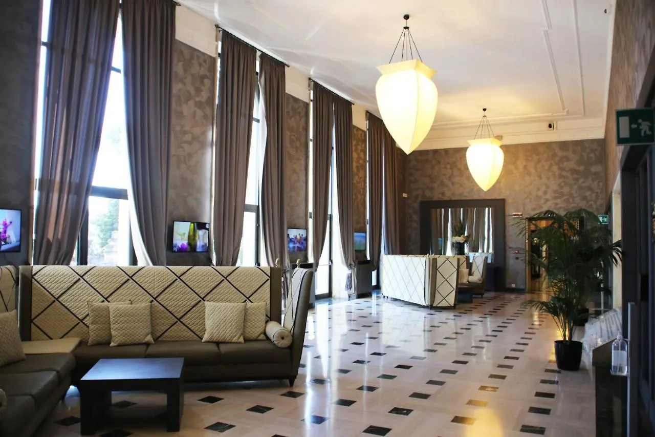 Th Roma - Carpegna Palace 4*, Rome